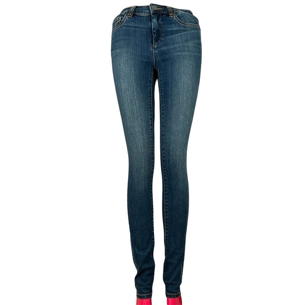VS Mid Rise Denim Legging Size 0 Medium Wash